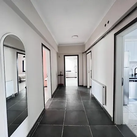 Luxurious With Sea View In Karakoey 4br, 2ba Apartment Istanbul