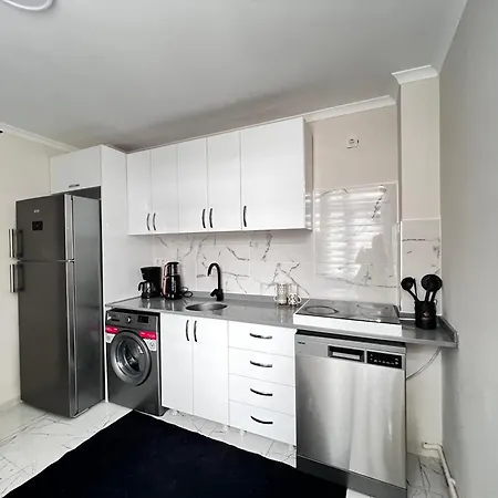 Apartment Luxurious With Sea View In Karakoey 4br, 2ba Istanbul