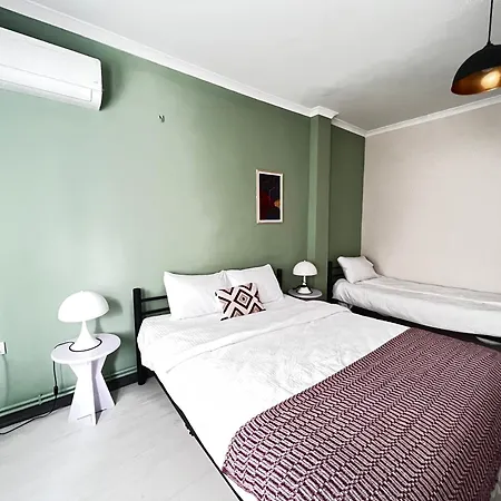 公寓 Wonder Karakoey 4- Ultra Luxury , 4br, 2ba Sea View